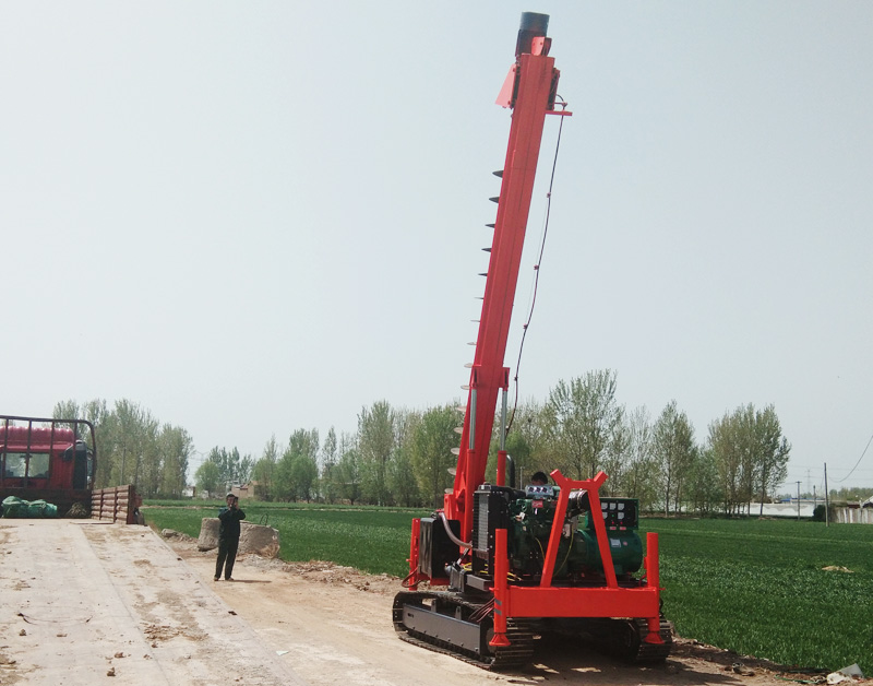 長(zhǎng)螺旋打樁機(jī)
